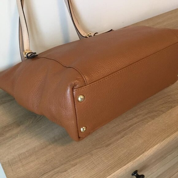 Michael Kors Jet Set Tote Bag Brown with Gold-tone MK Logo Charm Zip Closure - Picture 6 of 8